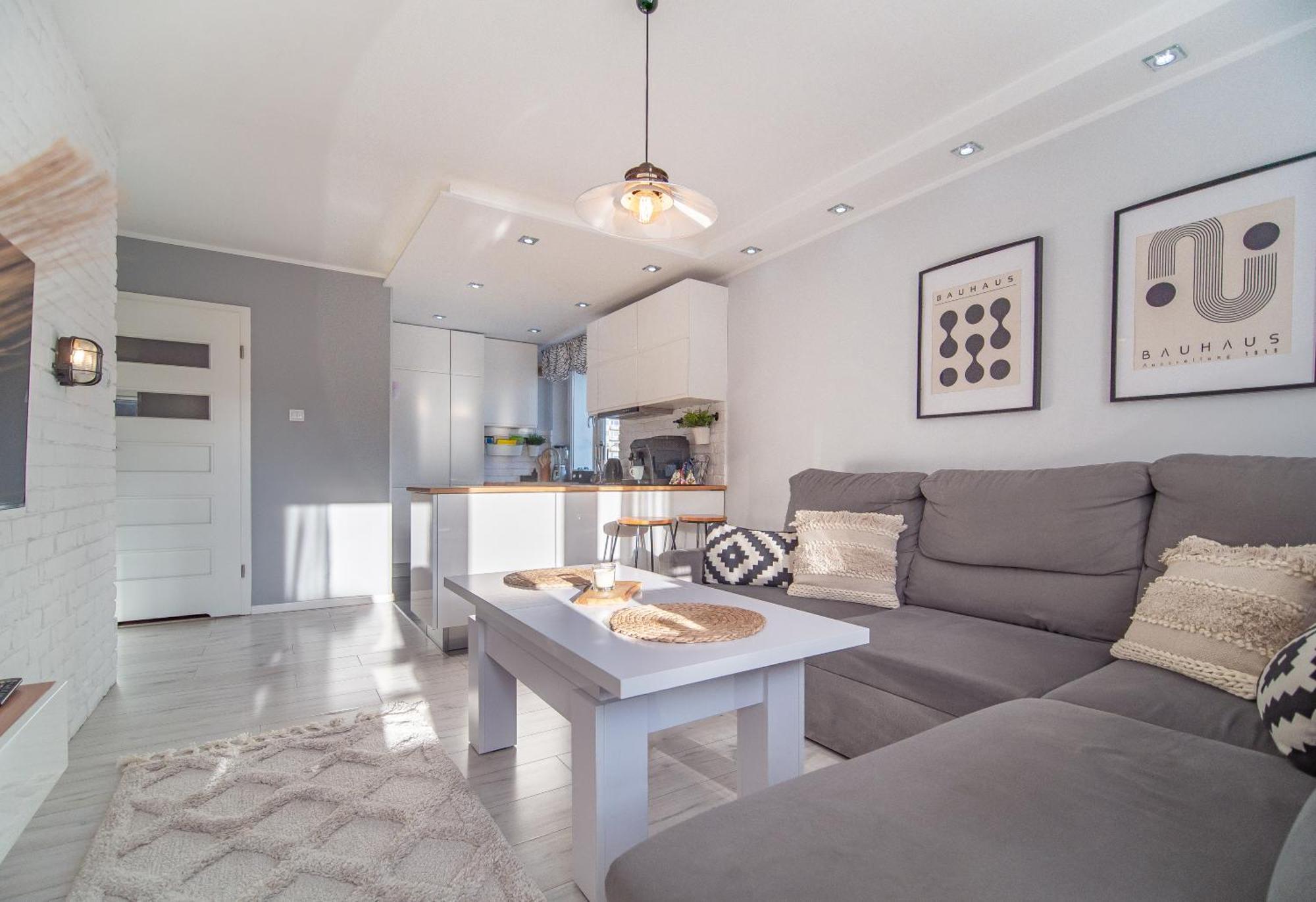 Bianco Apartament กดิเนีย ภายนอก รูปภาพ